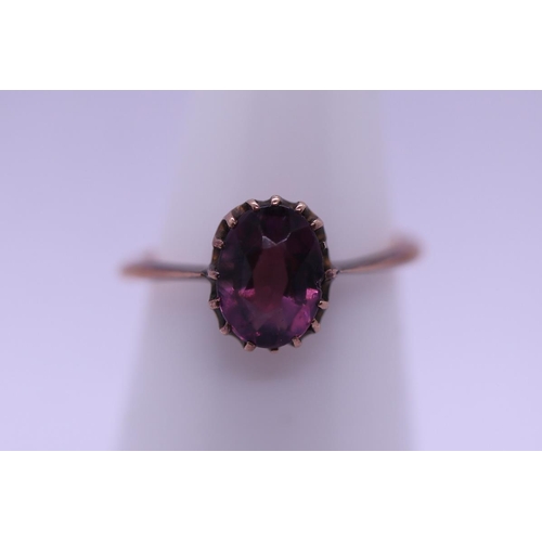 60 - 9ct gold amethyst set ring - Size H