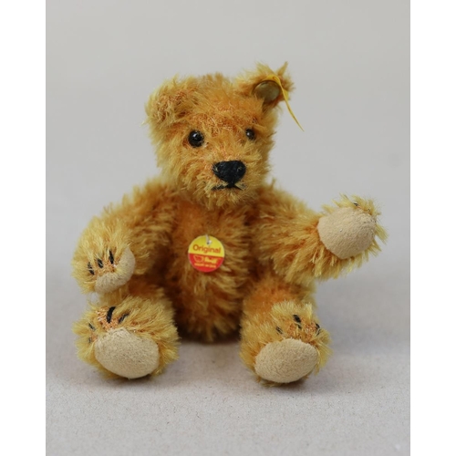 133 - Miniature Steiff teddy bear