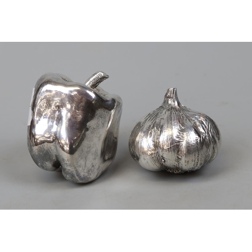 16 - Hallmarked silver pepper & garlic bulb (filled)