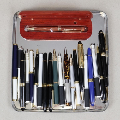 107 - Collection of pens