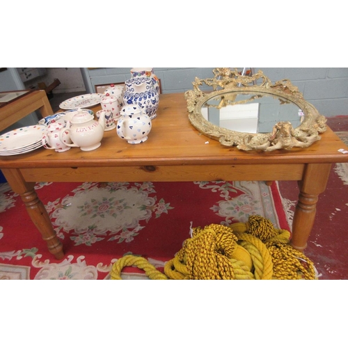 290 - Pine dining table with intergrated drawers - Approx size L: 159cm W: 94cm H: 77cm