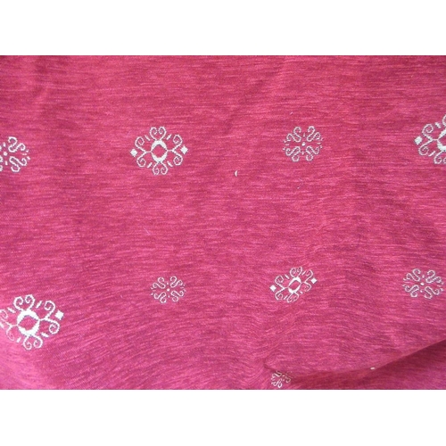 424 - Good quality red pattered curtains