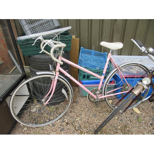 453 - Vintage Raleigh 'Prima' and 'Misty' ladies bicycles