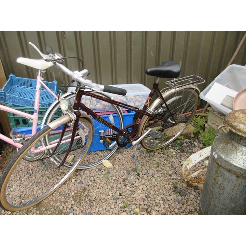 453 - Vintage Raleigh 'Prima' and 'Misty' ladies bicycles