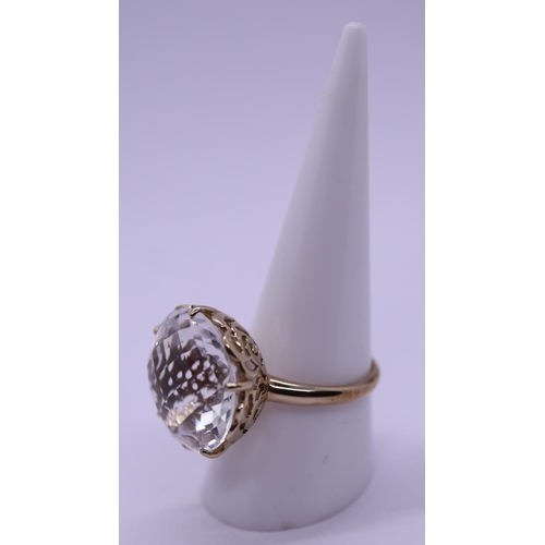 83 - 9ct gold stone set ring - Size R