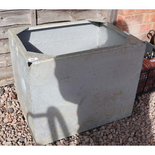 510 - Galvanised planter - Approx width: 61cm, depth: 46cm, height: 49cm