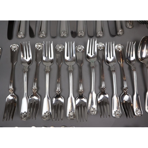 10 - Tiffany & Co. Shell and Thread Sterling silver flatware - 12 complete settings consisting of din... 