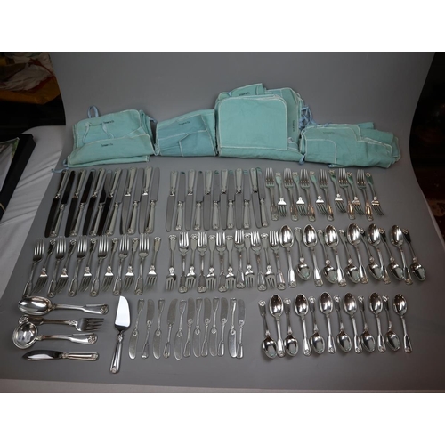 10 - Tiffany & Co. Shell and Thread Sterling silver flatware - 12 complete settings consisting of din... 