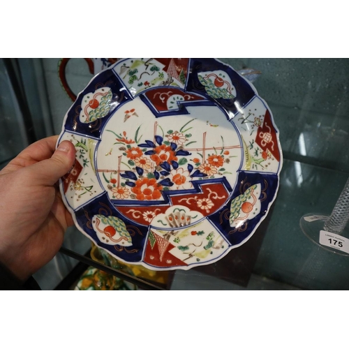 174 - 2 Masons jugs together with an Oriental Imari plate