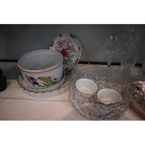 188 - Ceramics & glassware to include Royal Worcester, Coalport etc