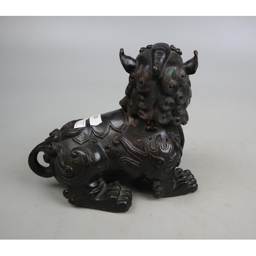 196 - Well cast antique bronze Chinese Foo dog censor with hinged lid - H:16cm x L:19cm