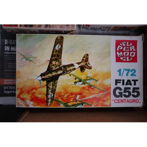 233 - 8 model kits, various makers