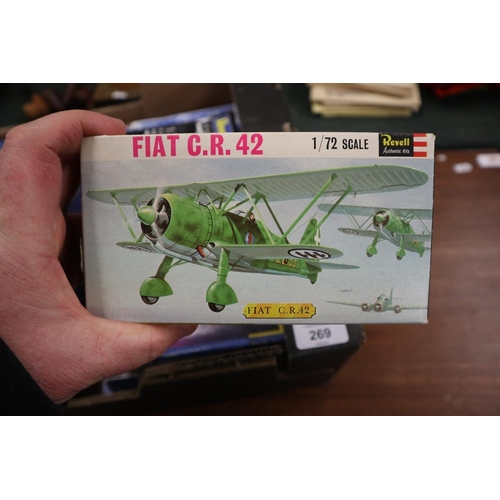 269 - 8 model kits by Revell