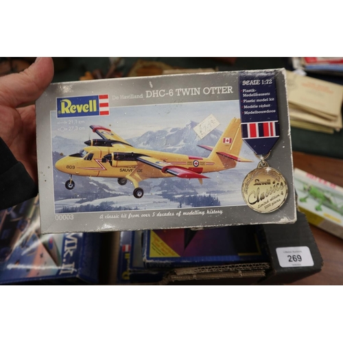 269 - 8 model kits by Revell