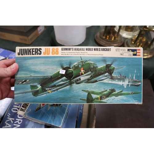 272 - 7 model kits by Revell