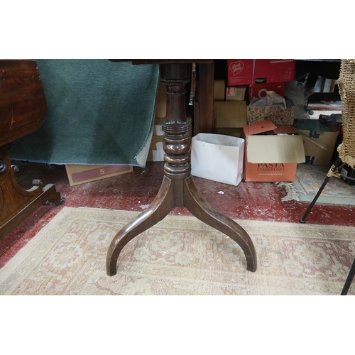 285 - Georgian mahogany tilt top table