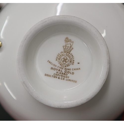 286 - Royal Doulton dinner service - Royal Gold pattern