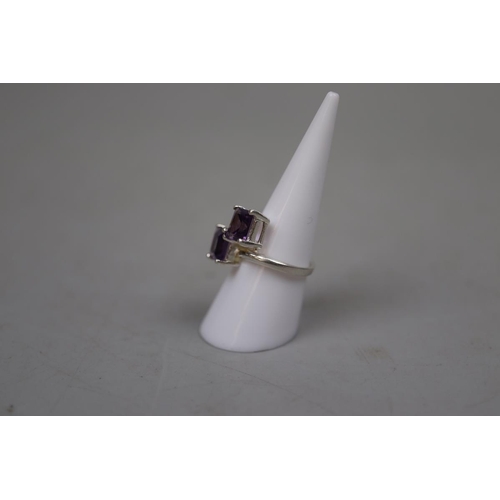 31 - Silver and amethyst ring - Size M