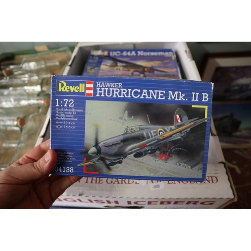 316 - 8 Model kits by Revell