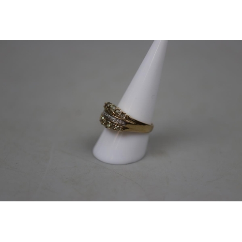 46 - 9ct gold stone set ring - Size S