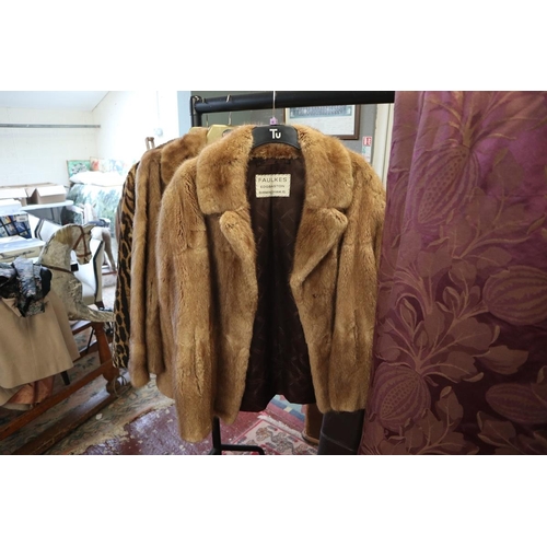 474 - Collection of fir coats to include mink