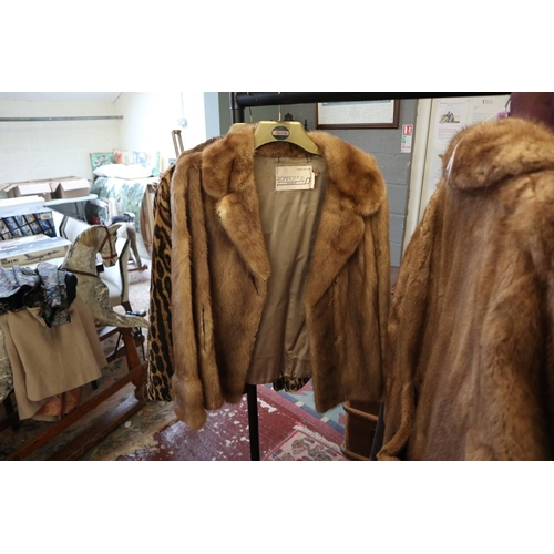 474 - Collection of fir coats to include mink