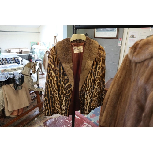 474 - Collection of fir coats to include mink