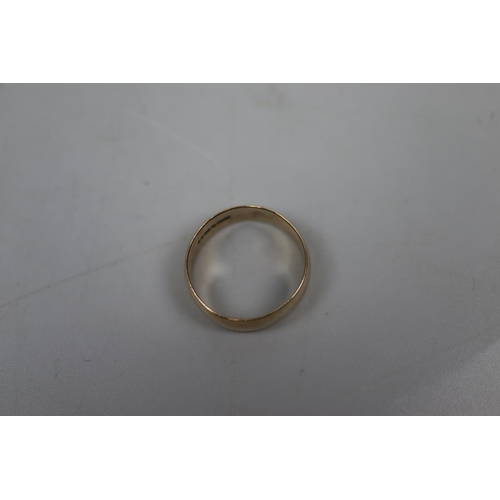 49 - 9ct gold wedding band - Size V Approx weight 4g