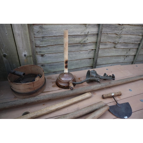 505 - Collection of vintage gardening tools