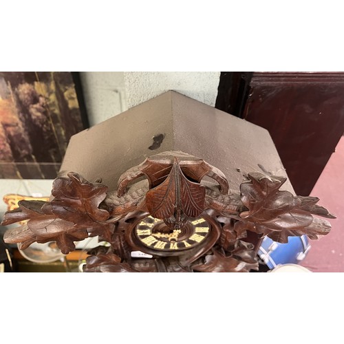 346 - Antique Black Forest cuckoo clock in good order