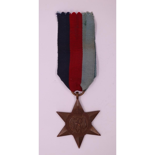 15 - WW2 1939-1945 Star Medal