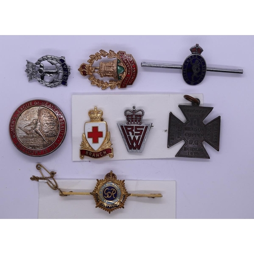 20 - 8 badges - Sweetheart brooches inc women's health league plus battle of Waterloo medal