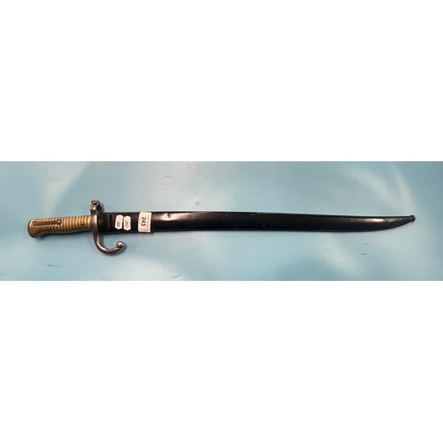 243 - French, possibly naval officer's yatagan Chassepot sword bayonet. Scabbard and blade with matching s... 