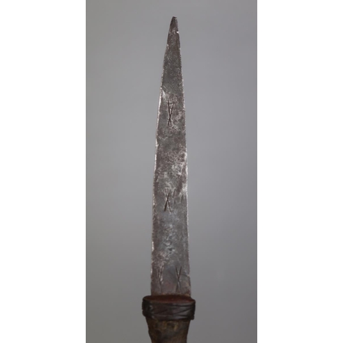 180 - Collection of ethnic tribal knives from Polynesia, New Guinea and Central African Mandinka tribes