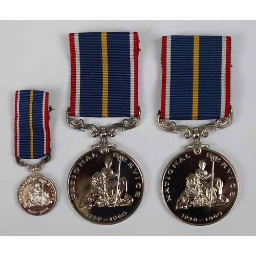 25 - 2 boxed National Service medals plus smaller version and Royal Air Force plaques