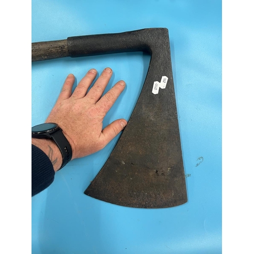 310 - 17thC Continental executioners axe