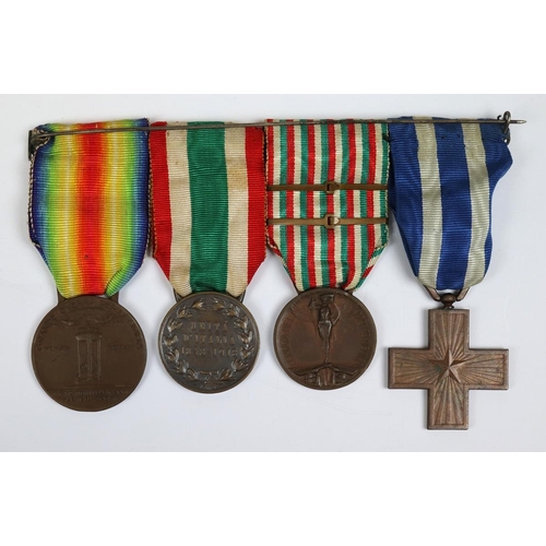 69 - Collection of WW1 Italian medals