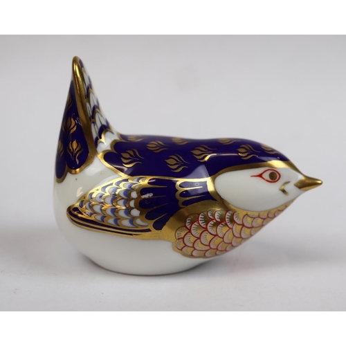 153 - Royal Crown Derby paperweight with gold stopper - Wren