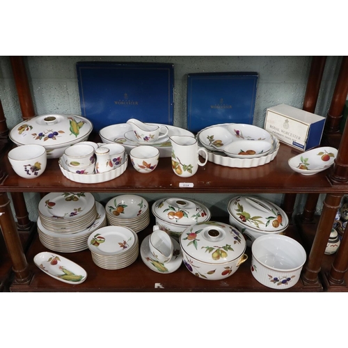 214 - Large collection of Royal Worcester Evesham pattern