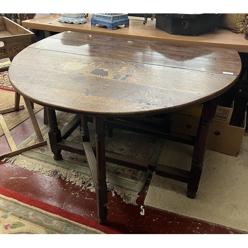 225 - Antique gateleg table