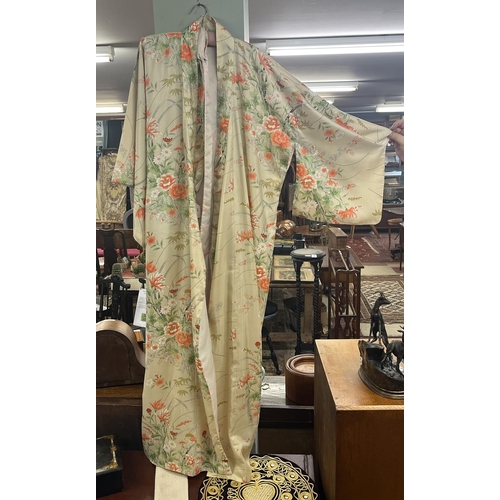 426 - Japanese silk kimono