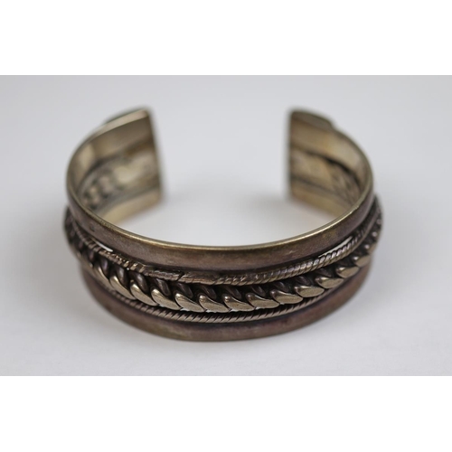 81 - Silver bangle - Approx weight 78g