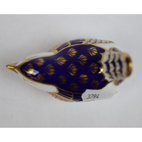 153 - Royal Crown Derby paperweight with gold stopper - Wren