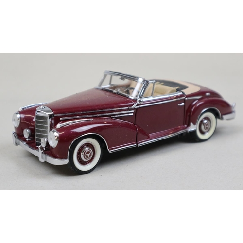 196 - Franklin mint 1:24 scale Mercedes 300SE in show case