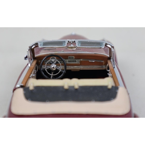 196 - Franklin mint 1:24 scale Mercedes 300SE in show case