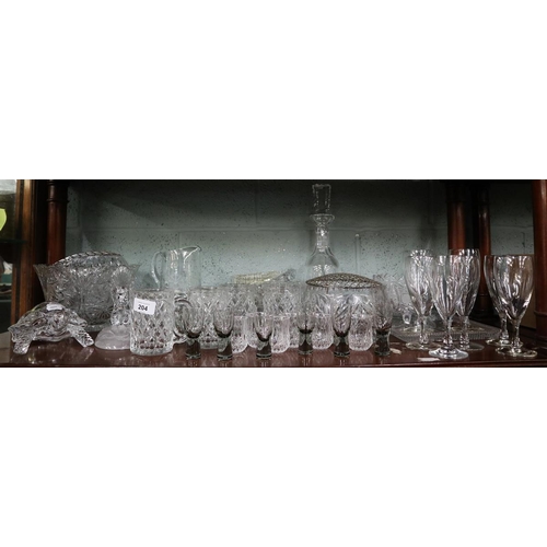 204 - Collection of glass crystal to include animals