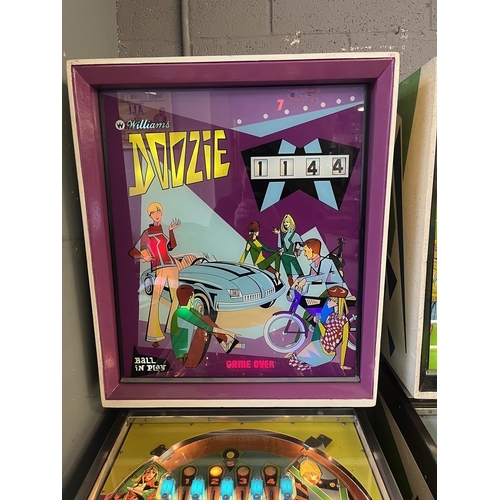 492 - Doozie Zipper Flipper Pinball machine by Williams (with original glass and paint) - In good working ... 