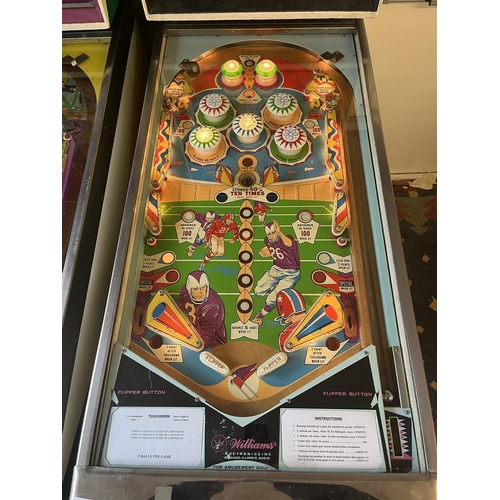 493 - Touchdown by Williams pinball machine (with original glass and paint) - 1958/59 in good working orde... 