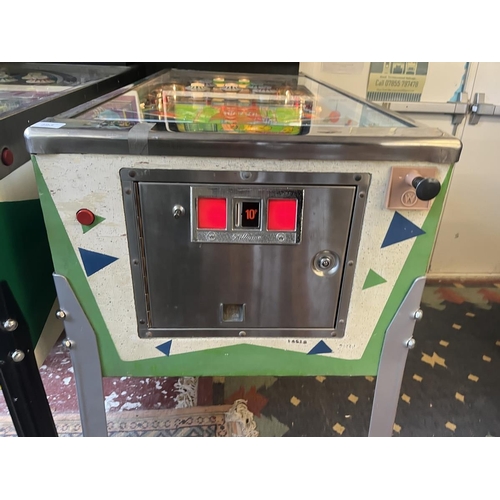 493 - Touchdown by Williams pinball machine (with original glass and paint) - 1958/59 in good working orde... 