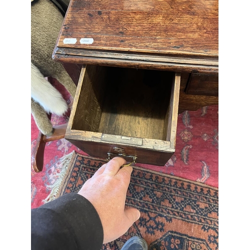 498 - Early oak lowboy with crossbanded drawers - Approx W: 102cm D: 57cm H: 73cm